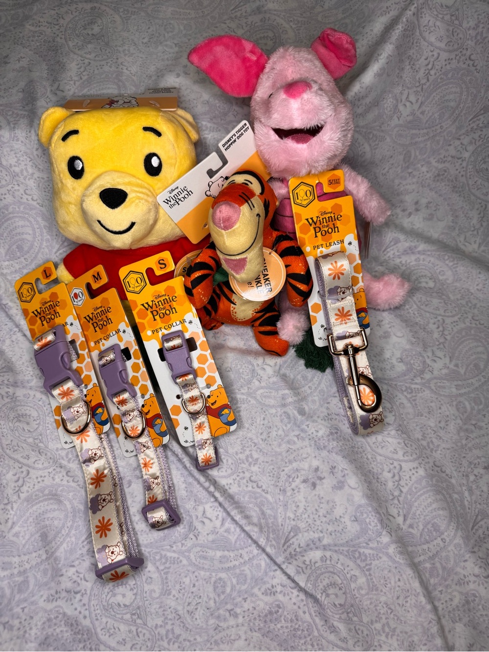 Disney Winnie the Pooh Dog Pet Collar, Leash & 3 Pooh, Piglet, Tigger Toys